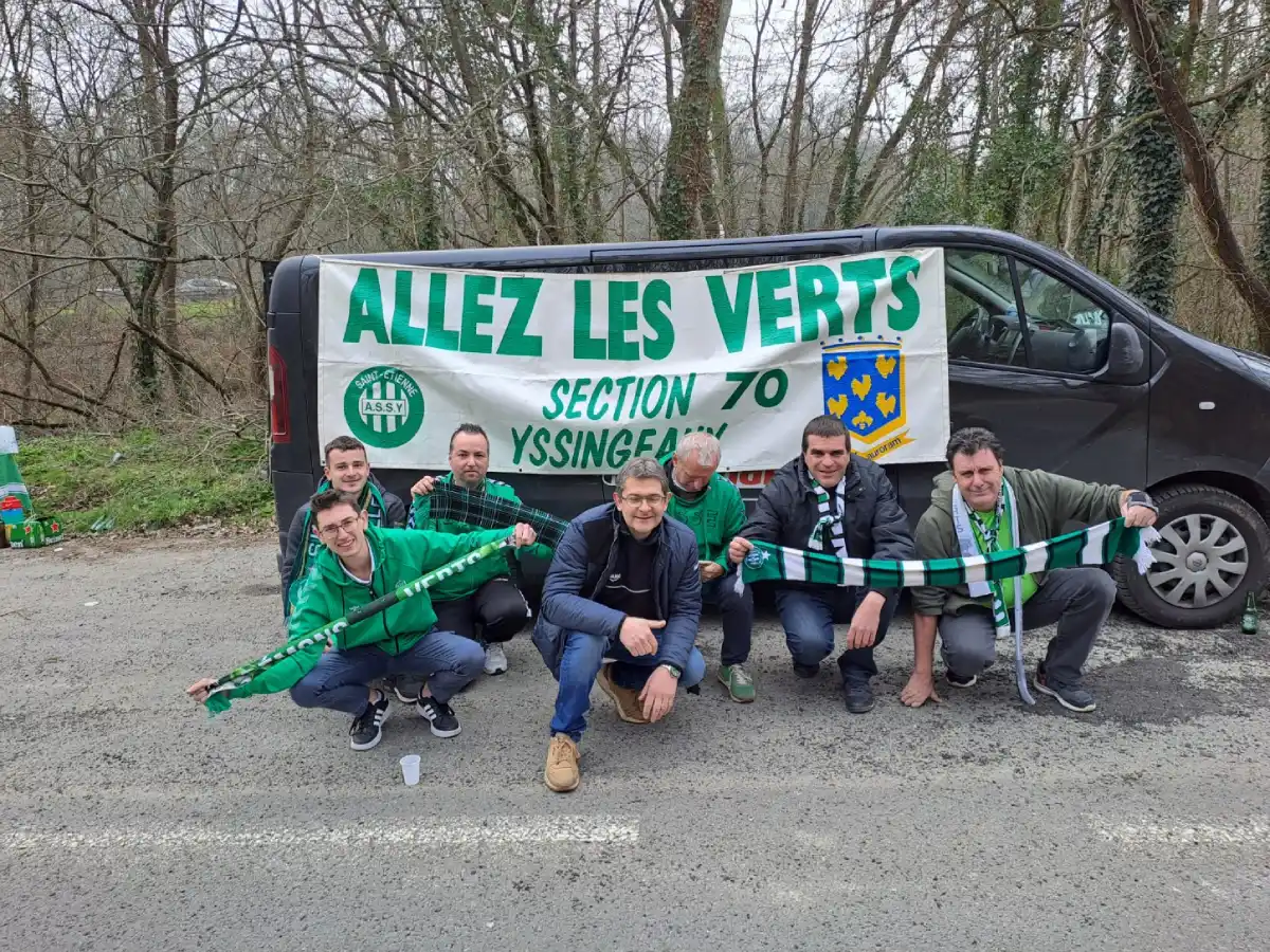 ASSY Section 70 Yssingeaux Associes Supporters ASSE Mars 2023 ASSY Section 70 Yssingeaux Associes Supporters ASSE Mars 2023