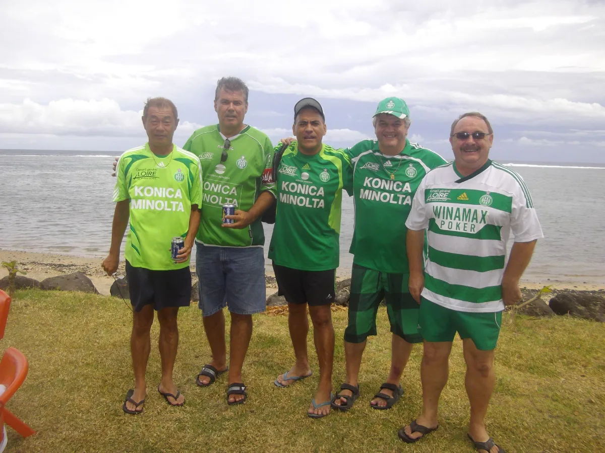 Associes supporters section 211 Les Verts De Tahiti 2013 Associes supporters section 211 Les Verts De Tahiti 2013